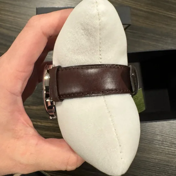 Gucci G-Timeless analog quartz Calfskin Leather strap men watch - Picture 5 of 8